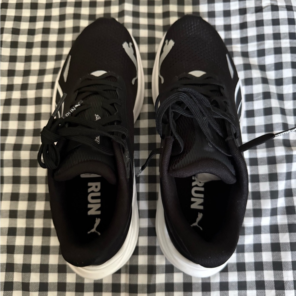 Puma Black and White Athletic Shoes - Picture 4 of 6